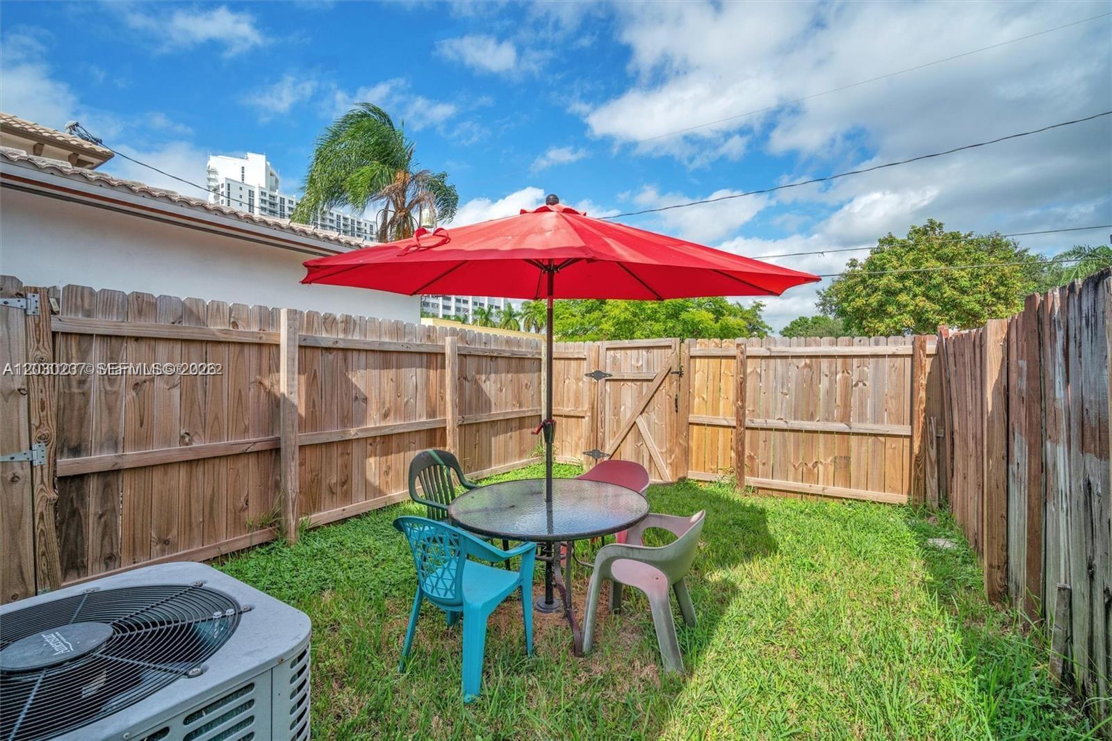 1635 Hollywood Blvd A Property Photo 21