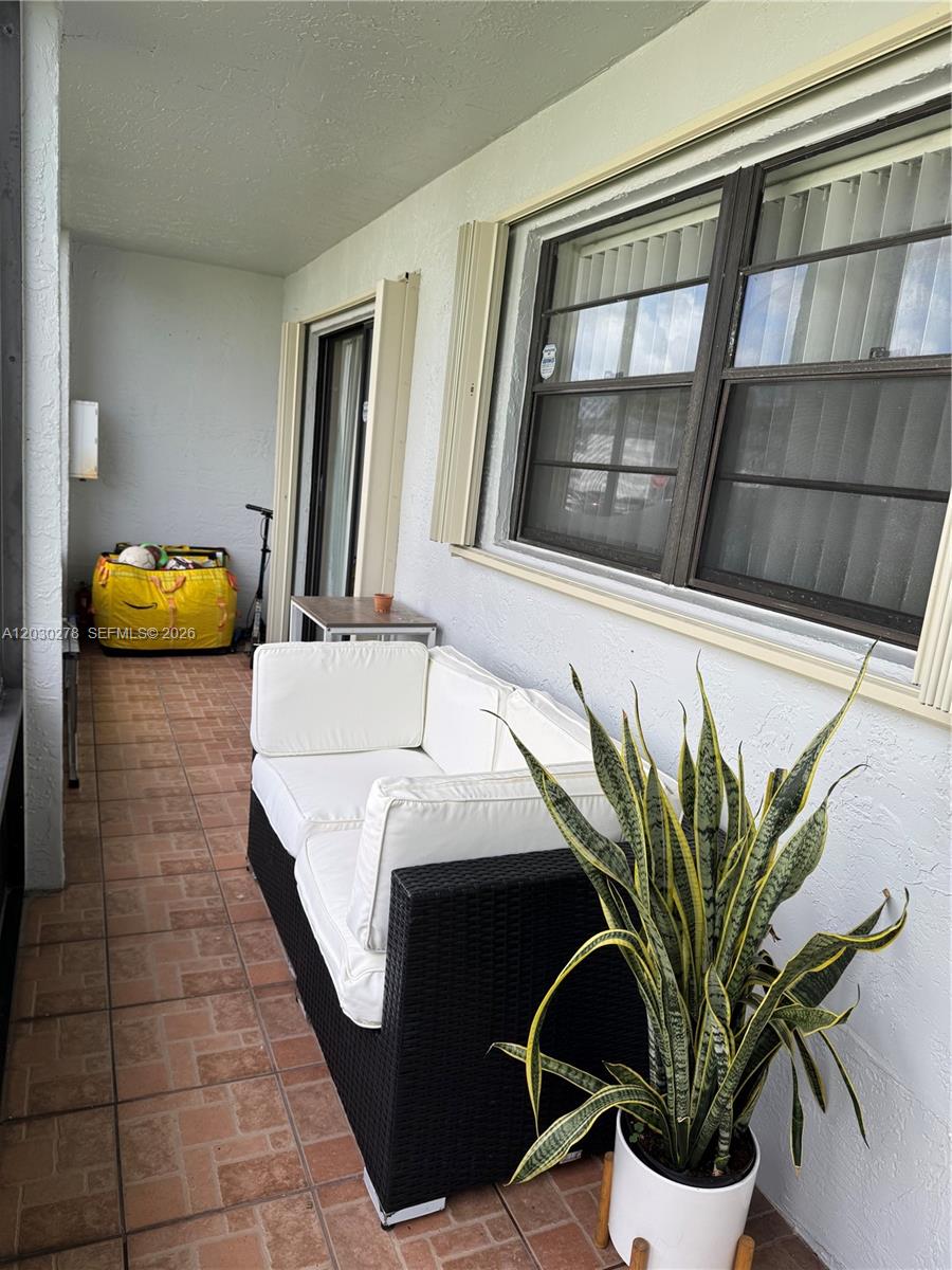 18250 Mediterranean Blvd 1502 Property Photo 4
