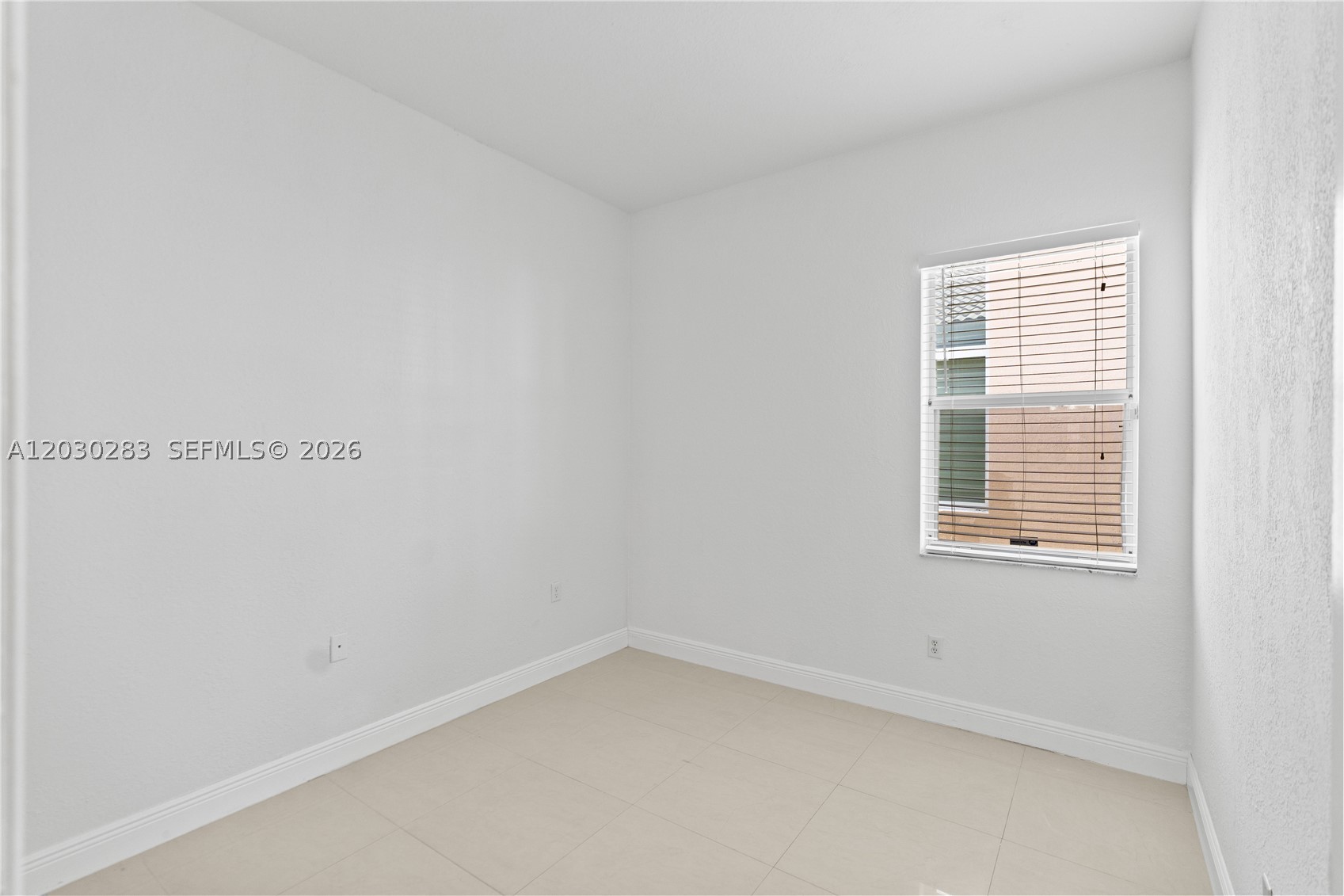 1785 Ne 37th Pl Property Photo 20