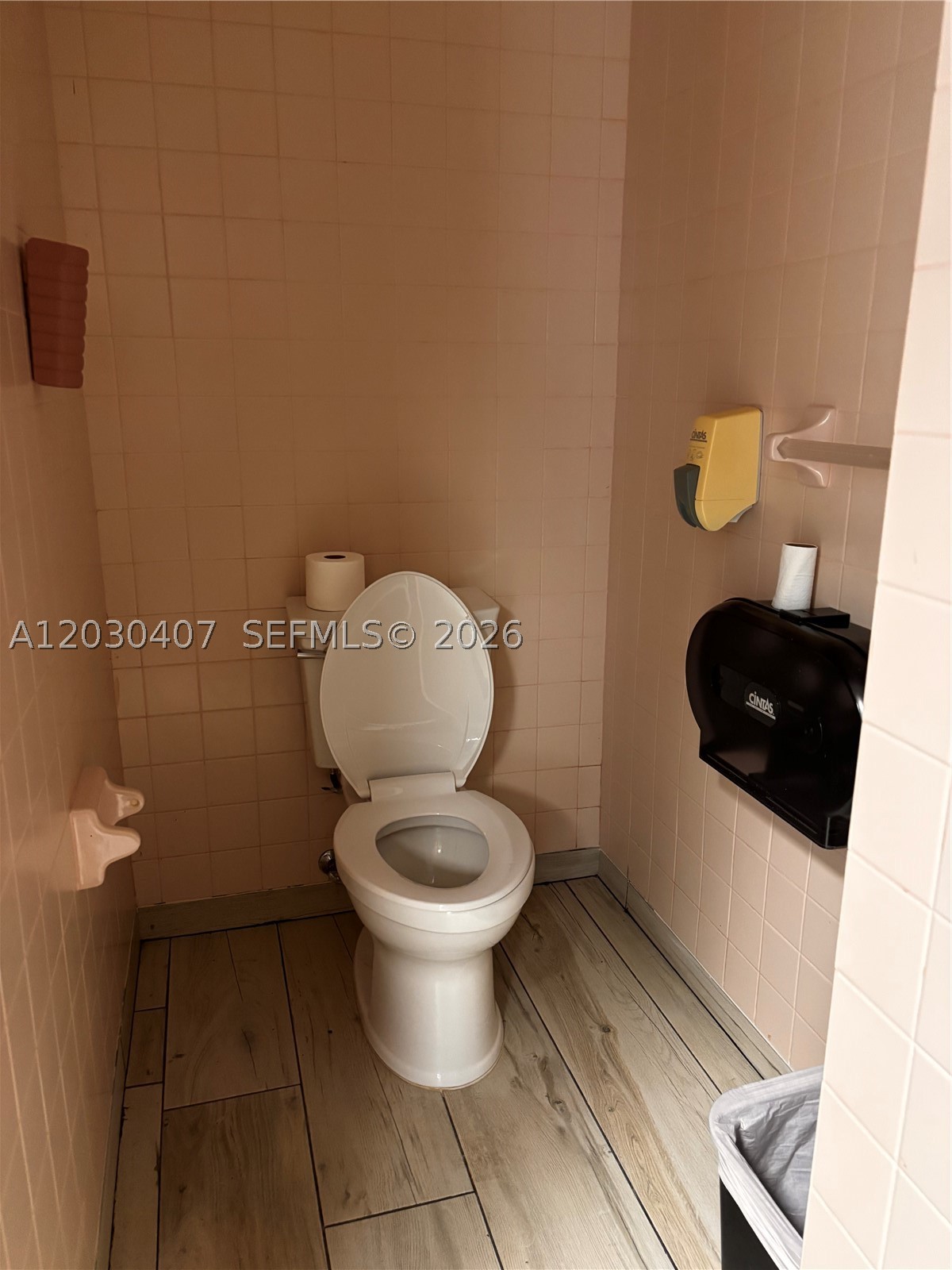 2930 Nw 17th Ter Property Photo 14