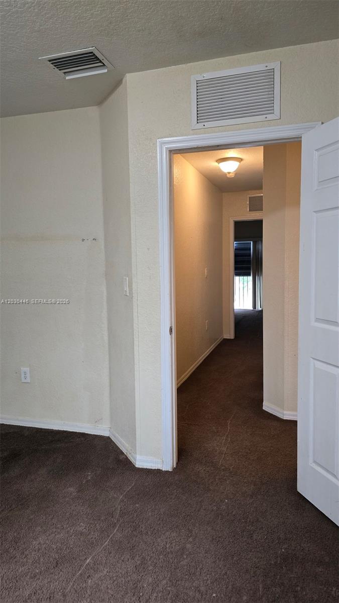 671 Sw 10th St Property Photo 10