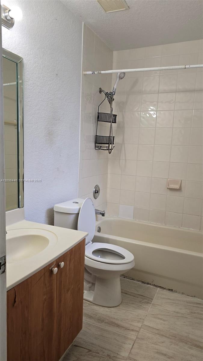 671 Sw 10th St Property Photo 11