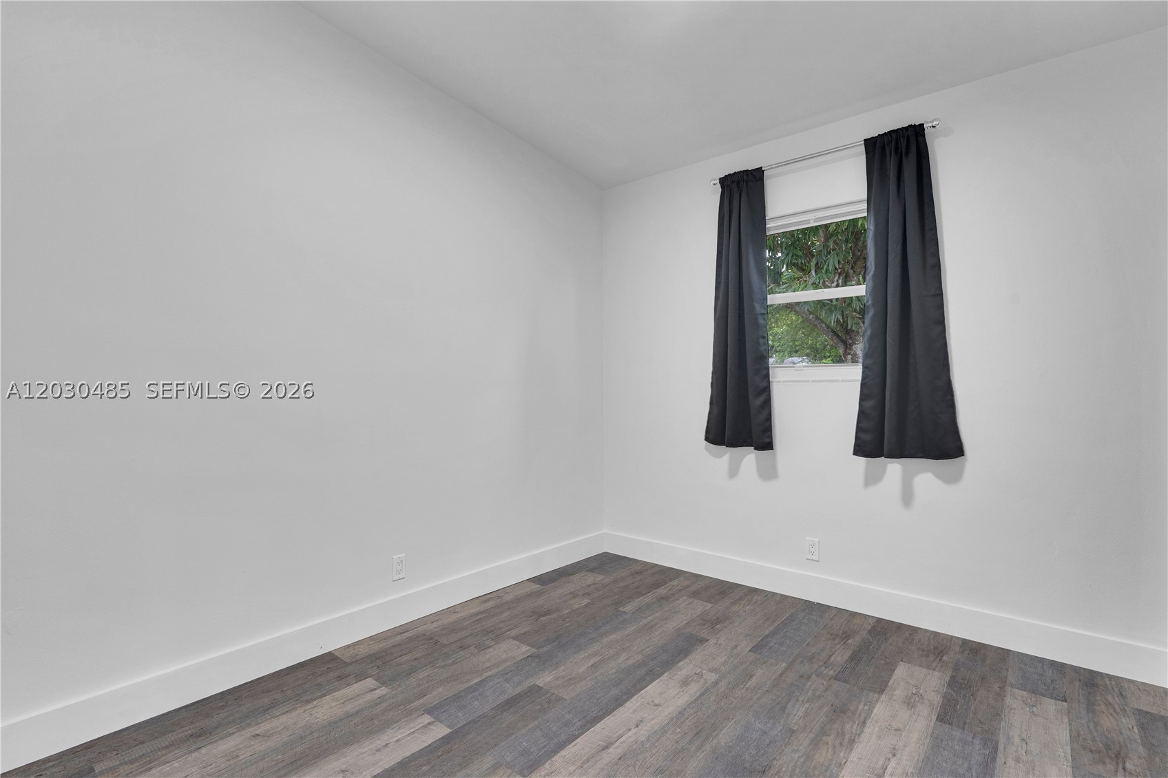 7220 Arthur St Property Photo 18