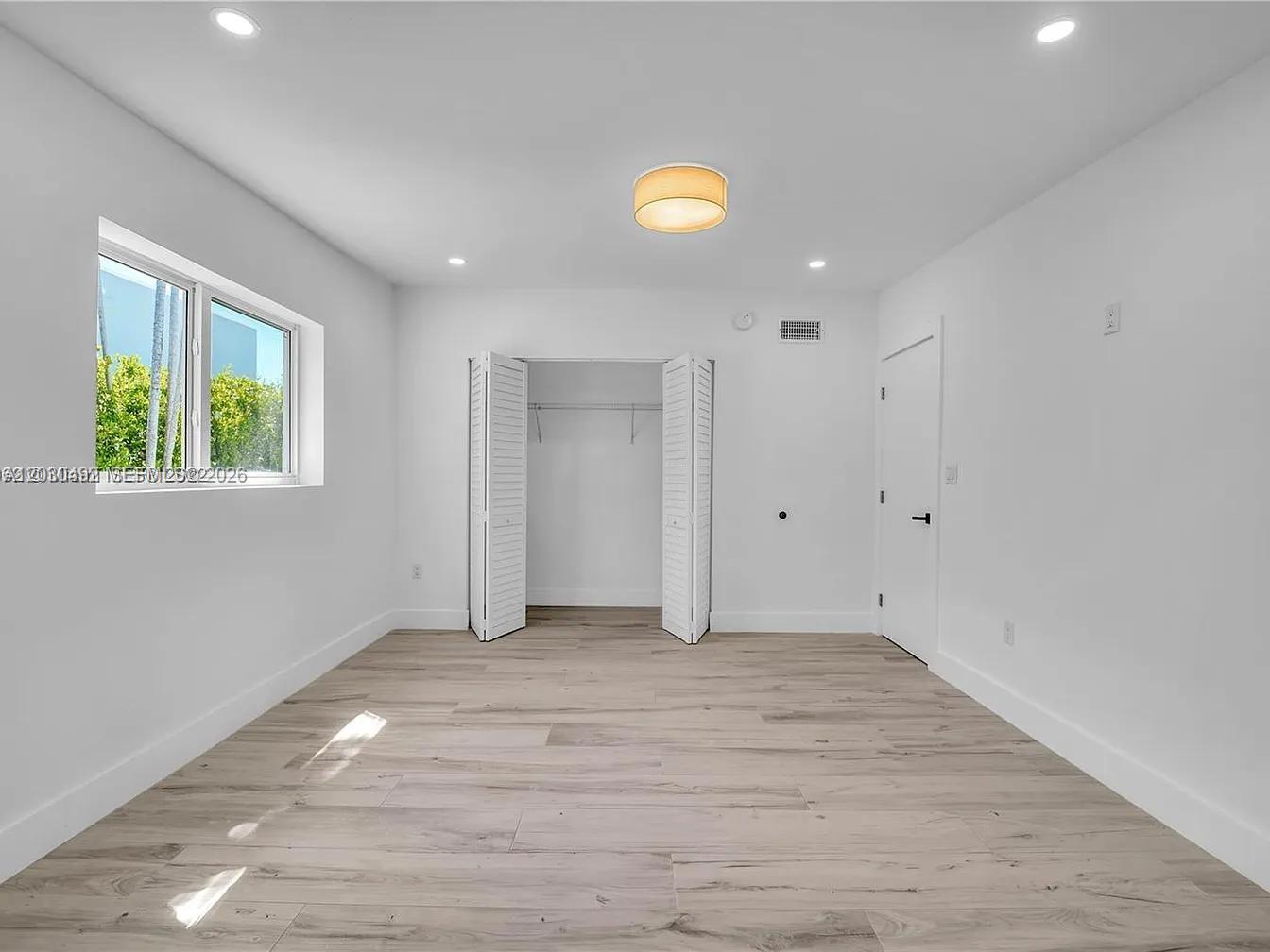 1905 Alamanda Dr Property Photo 14
