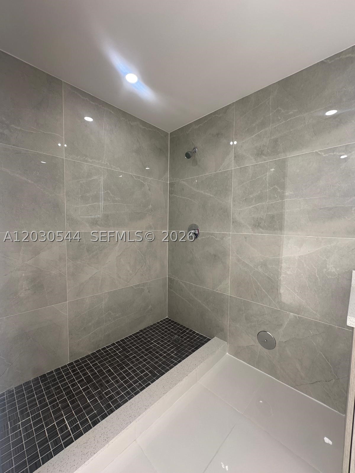 2041 Nw 190th Ter Property Photo 12