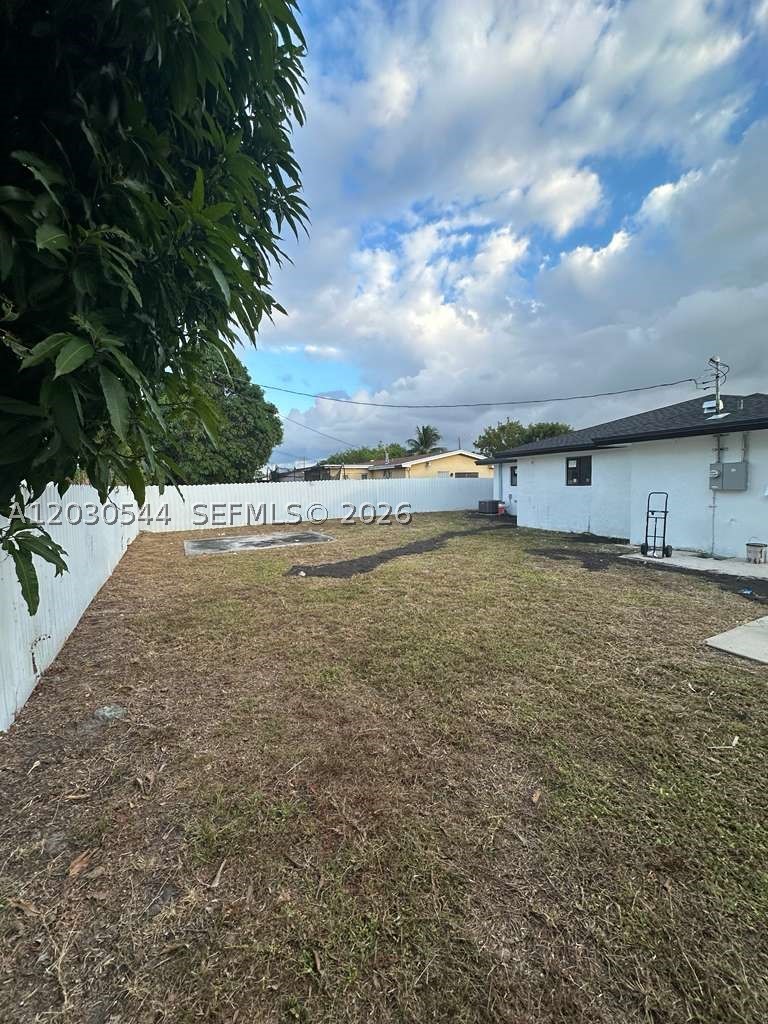 2041 Nw 190th Ter Property Photo 15