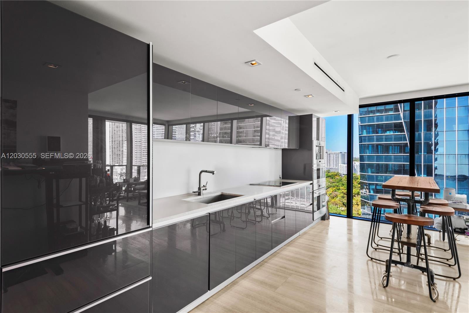 1451 Brickell Ave 1706 Property Photo 3