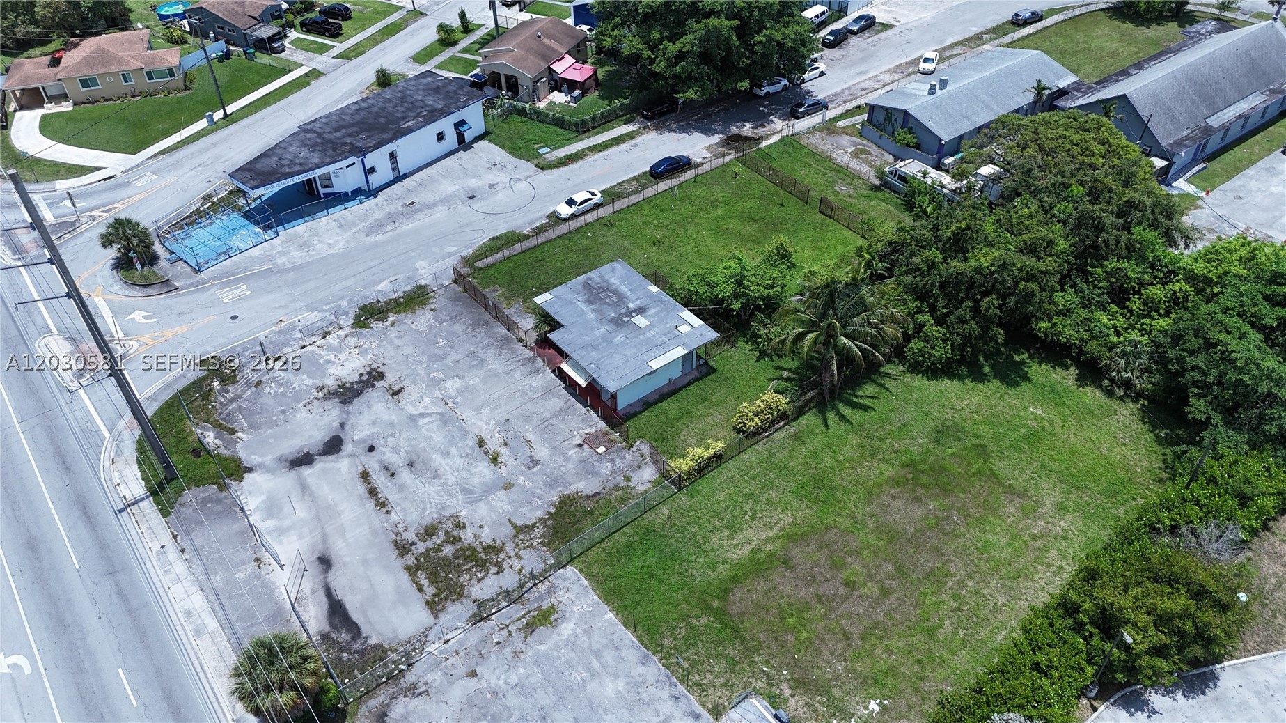 1550 Nw 95th St Property Photo 4