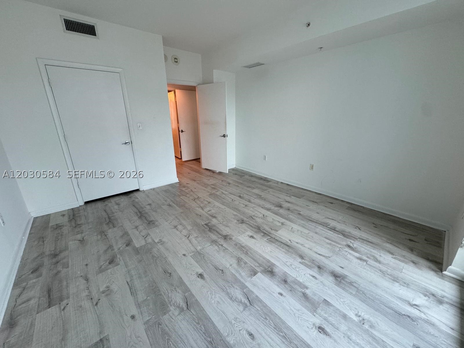 244 Biscayne Blvd 2105 Property Photo 11