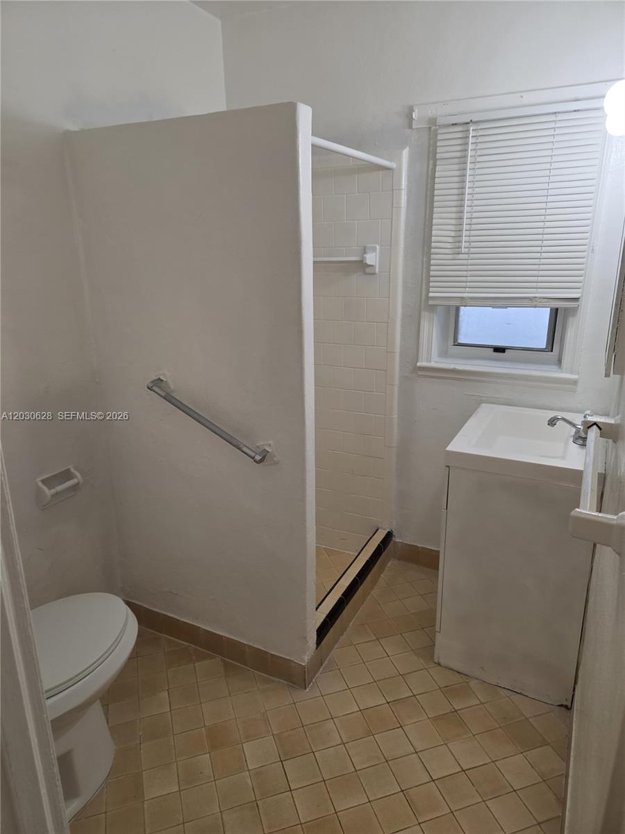5605 Taylor St 1 Property Photo 6