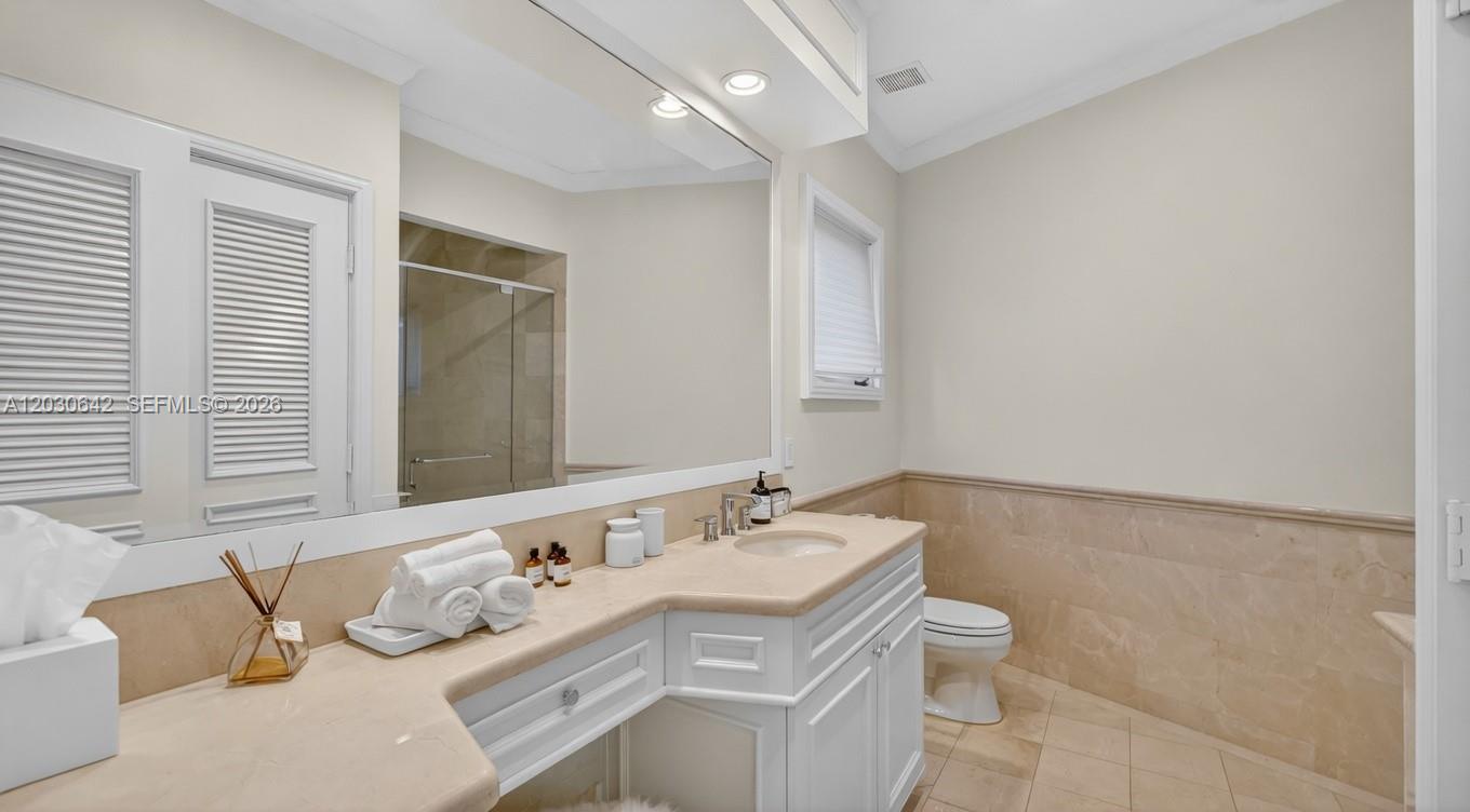 260 Cape Florida Dr Property Photo 102