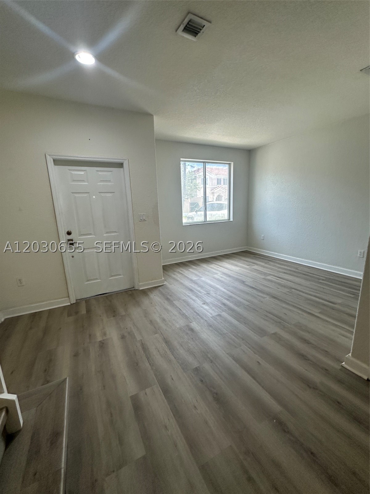 2330 Se 10th St 2330 Property Photo 2