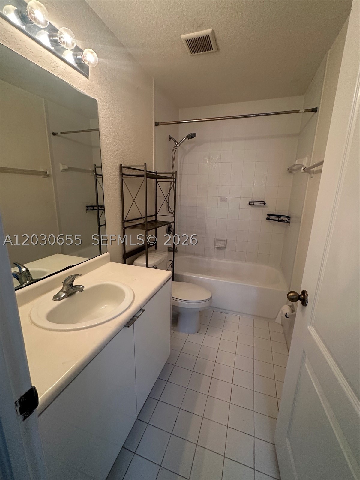 2330 Se 10th St 2330 Property Photo 12