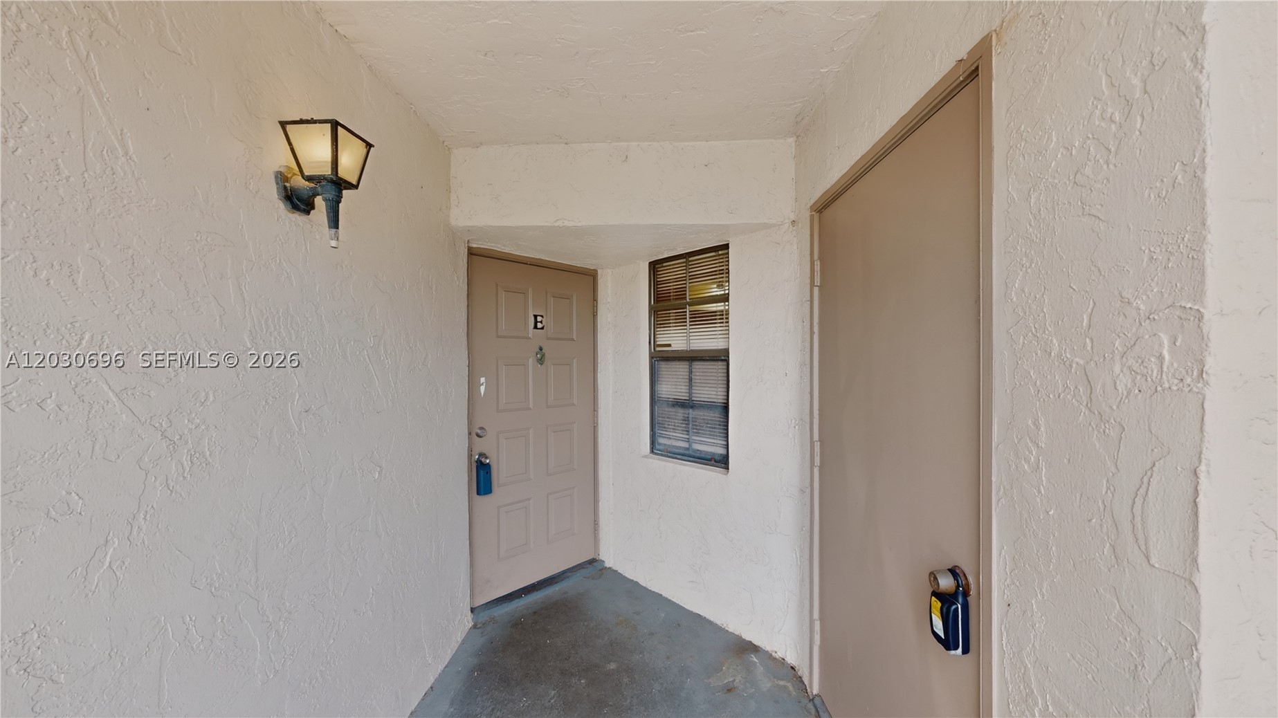 889 Hamilton Dr 889e Property Photo 3
