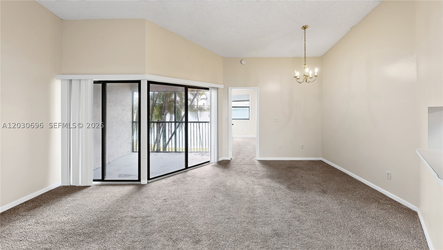 889 Hamilton Dr 889e Property Photo 7