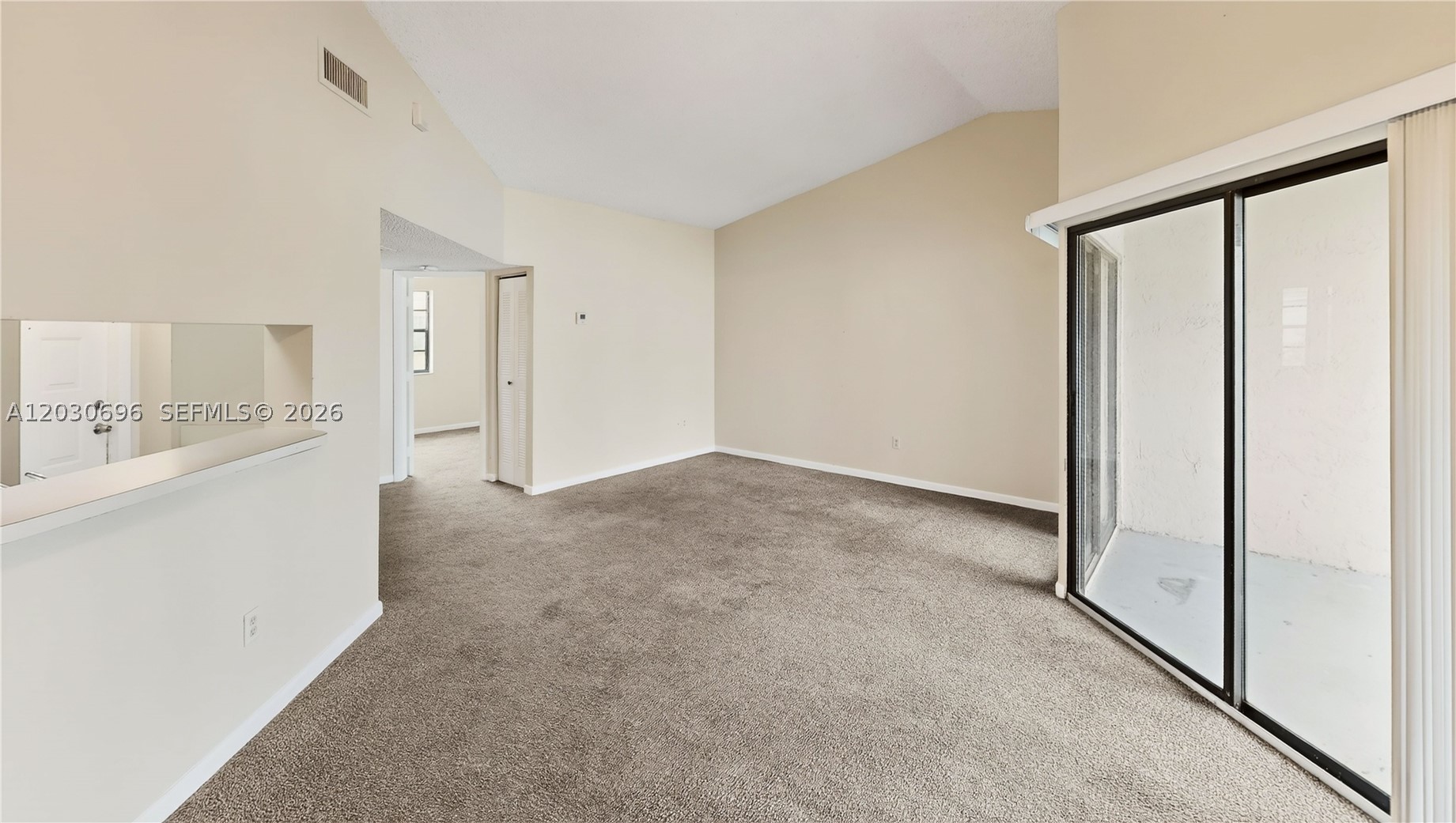 889 Hamilton Dr 889e Property Photo 12