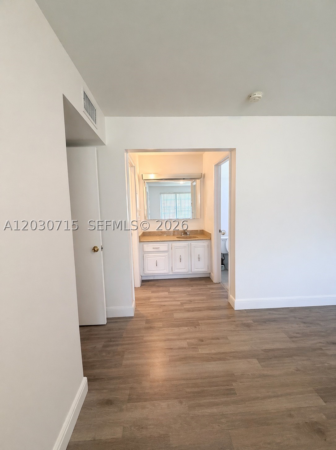 200 E High Point Ct E D Property Photo 6