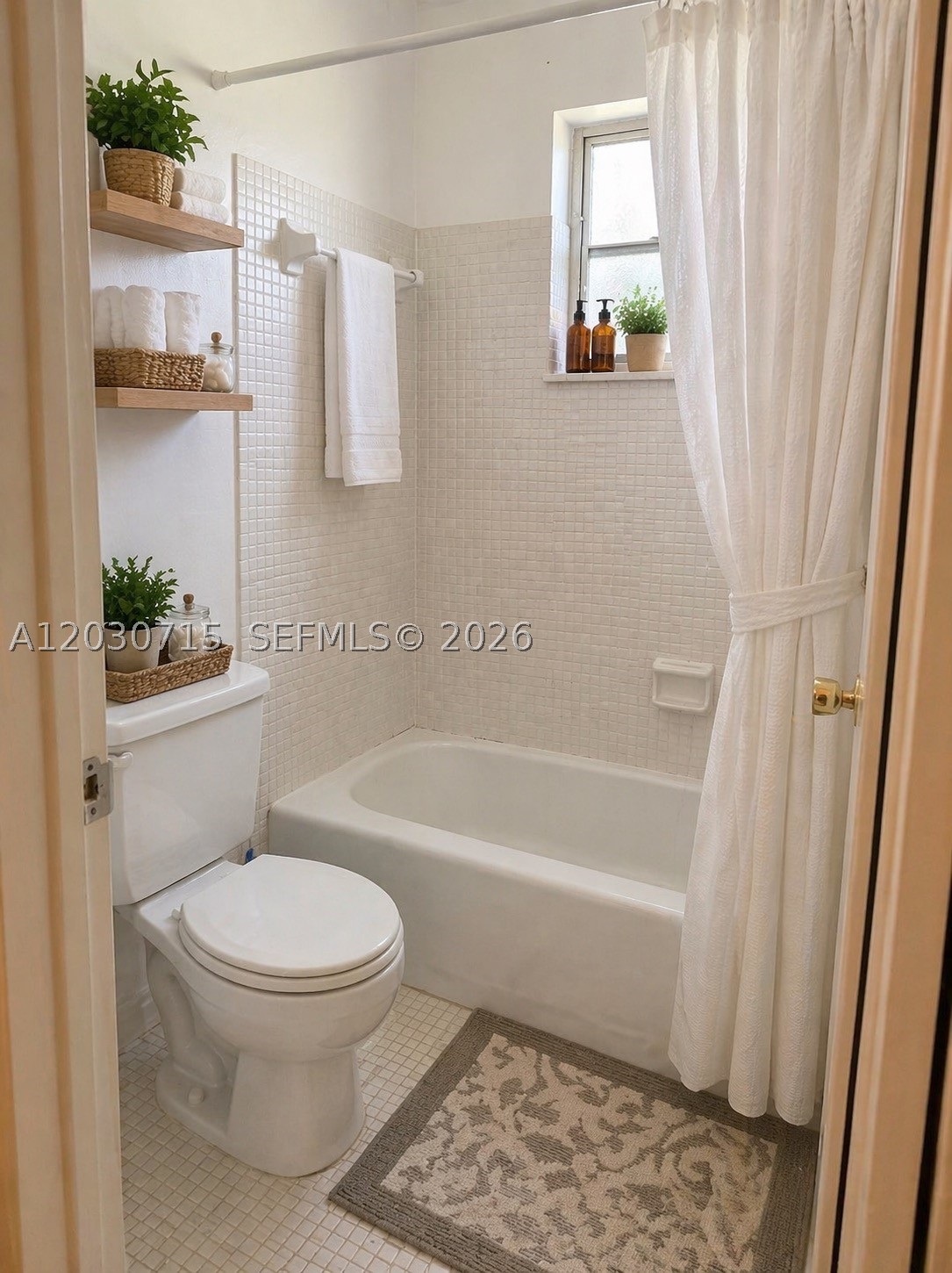 200 E High Point Ct E D Property Photo 7