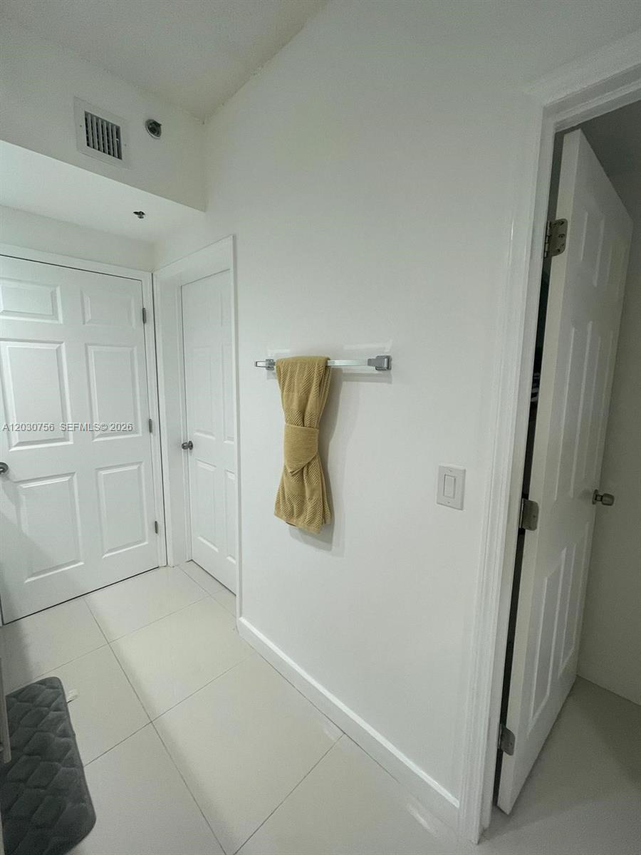 3255 Ne 184th St 12114 Property Photo 6