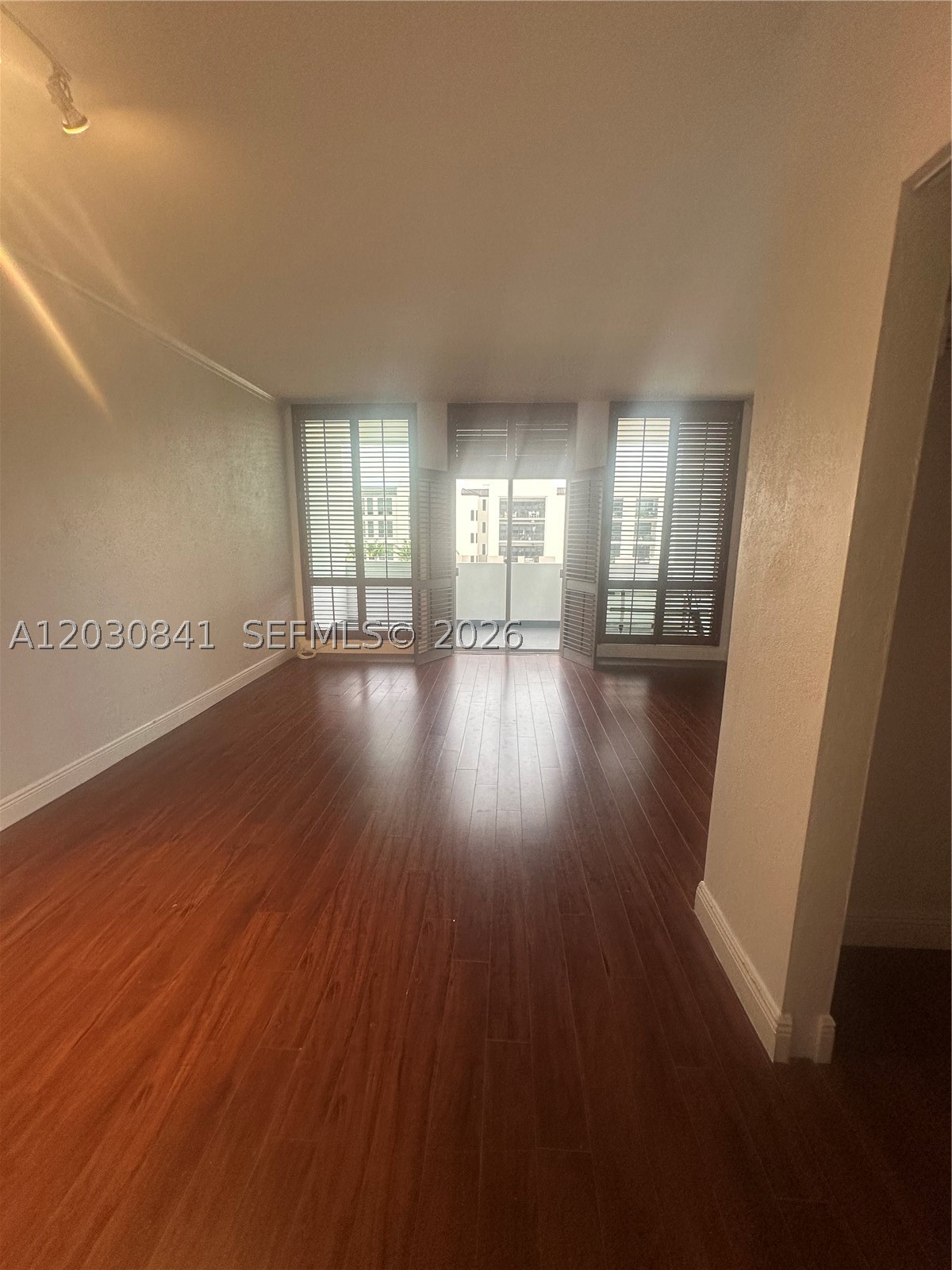700 Biltmore Way 408 Property Photo 3