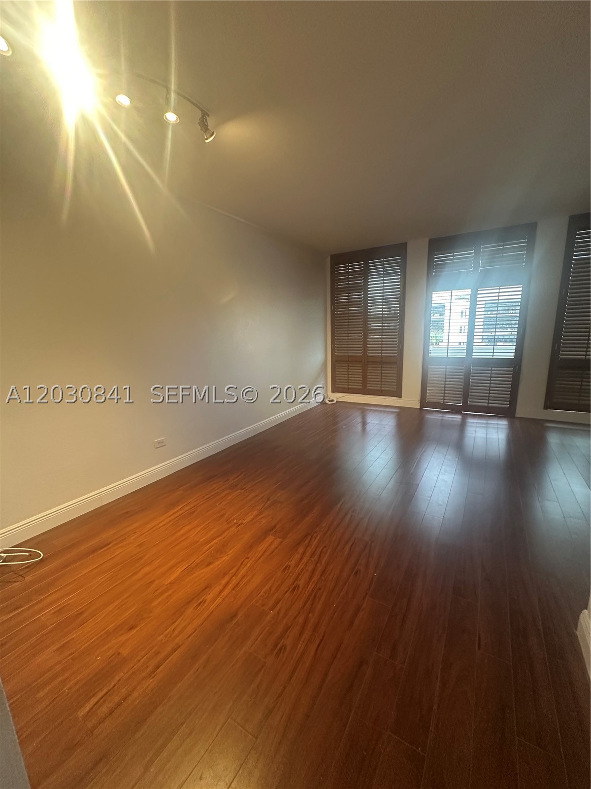 700 Biltmore Way 408 Property Photo 4
