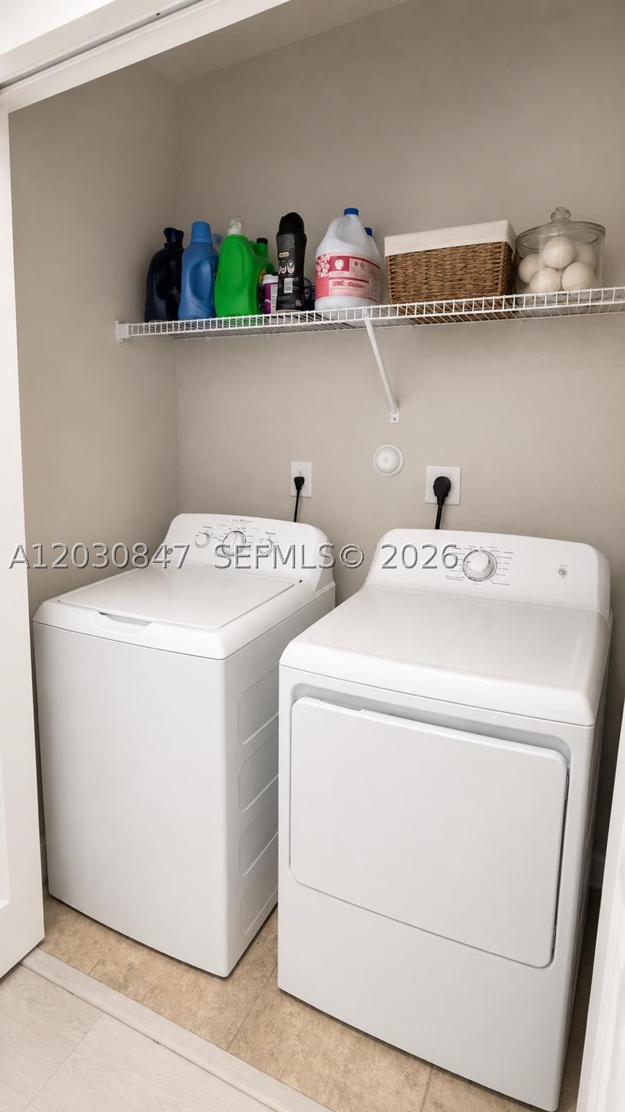 1037 Nw 5th St 1037 Property Photo 12