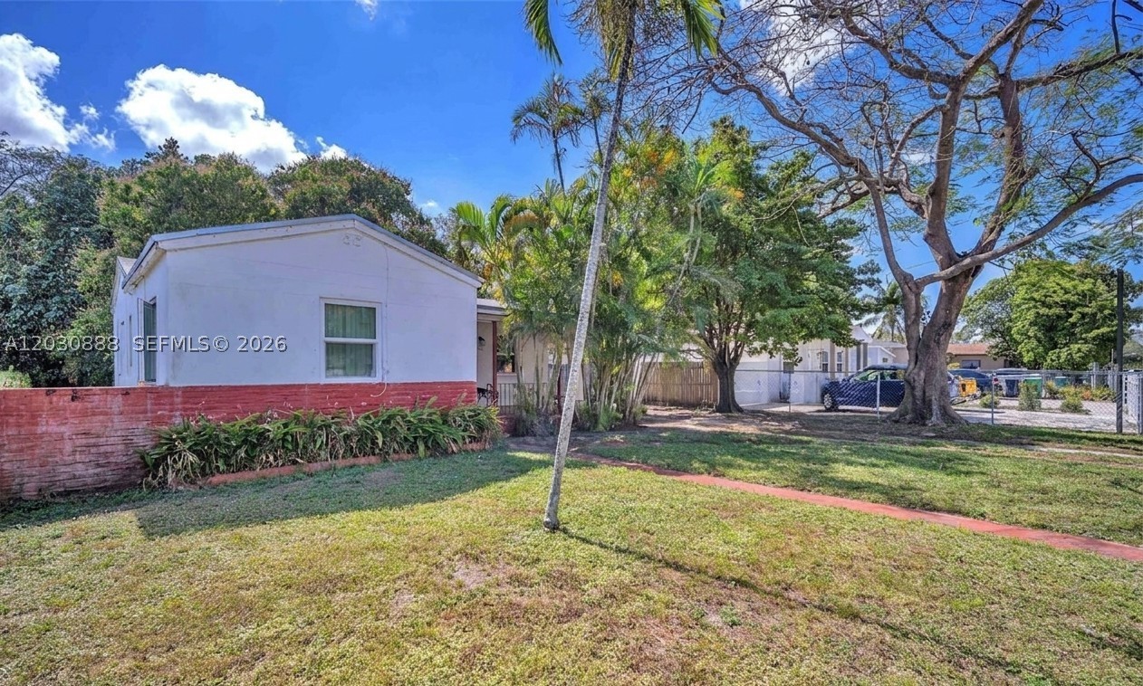 1236 Jann Ave Property Photo 2