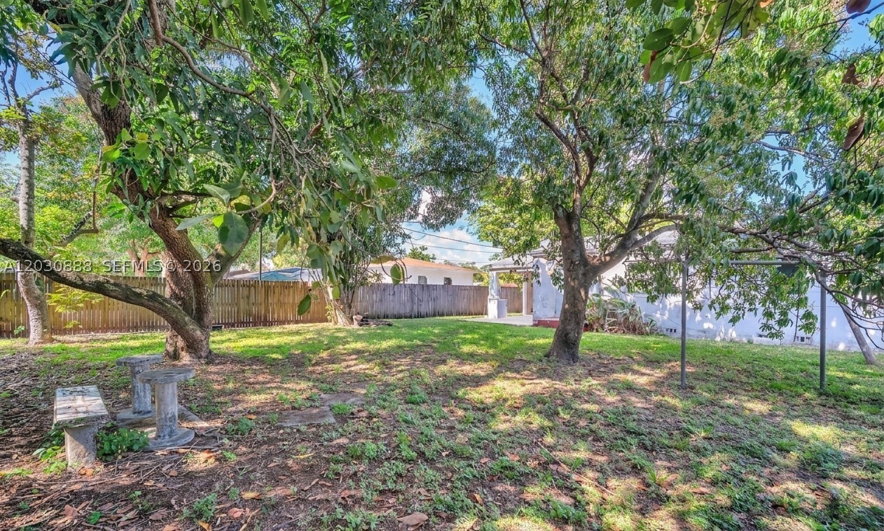 1236 Jann Ave Property Photo 5