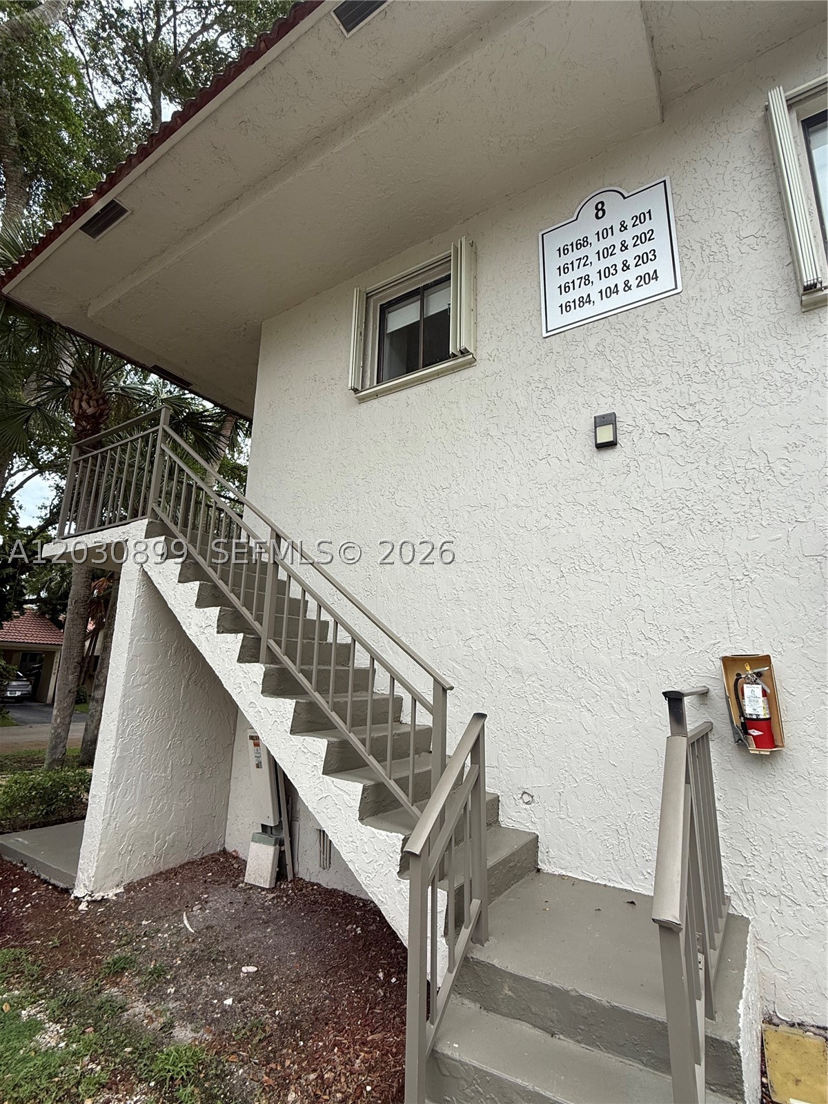 16184 Laurel Dr 204 Property Photo 3
