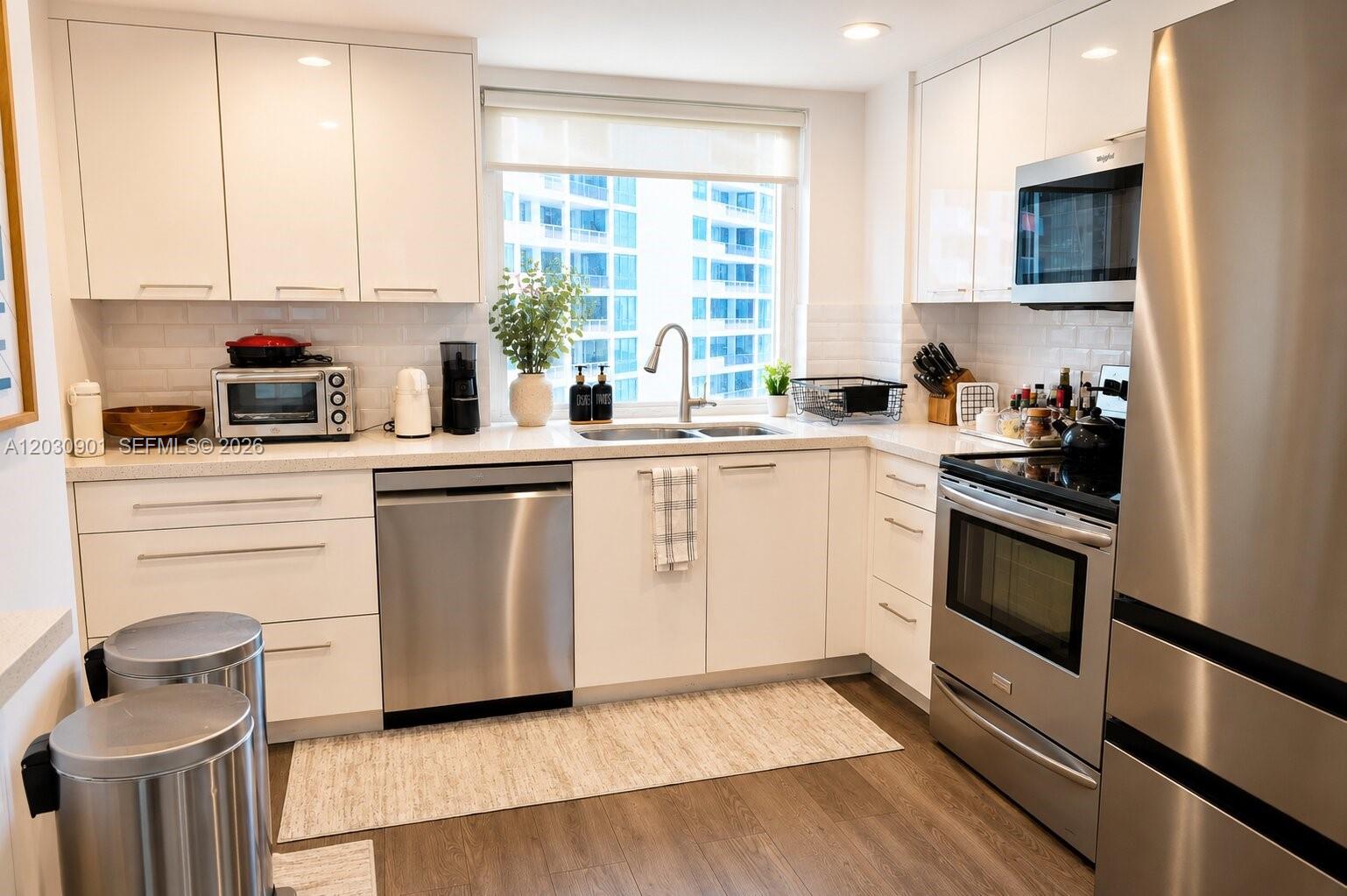 1627 Brickell Ave 1005 Property Photo 9