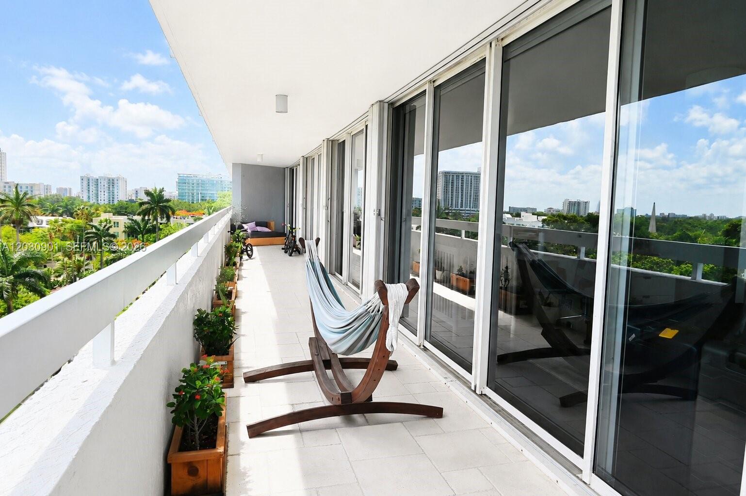 1627 Brickell Ave 1005 Property Photo 14
