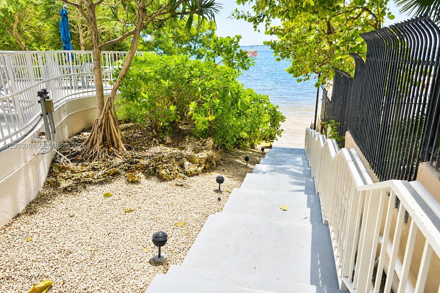 1627 Brickell Ave 1005 Property Photo 25