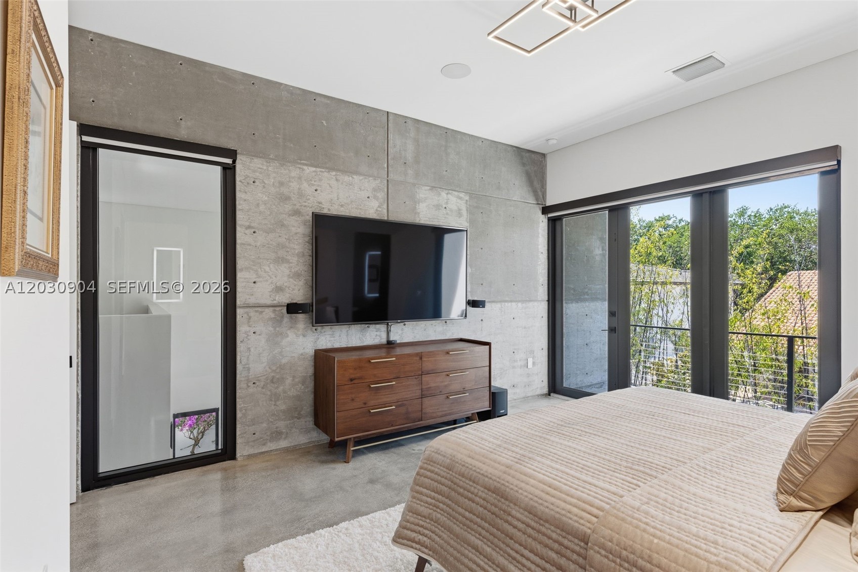A12030904 Property Photo 47