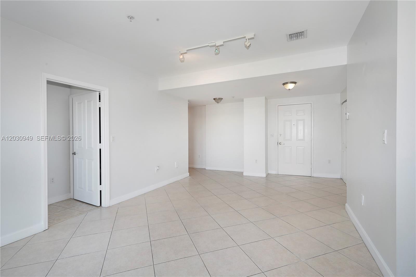 2280 Sw 32nd Ave 605 Property Photo 5