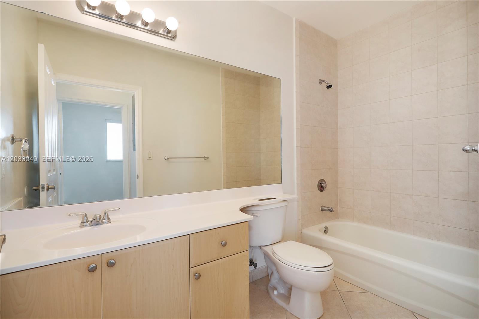 2280 Sw 32nd Ave 605 Property Photo 11