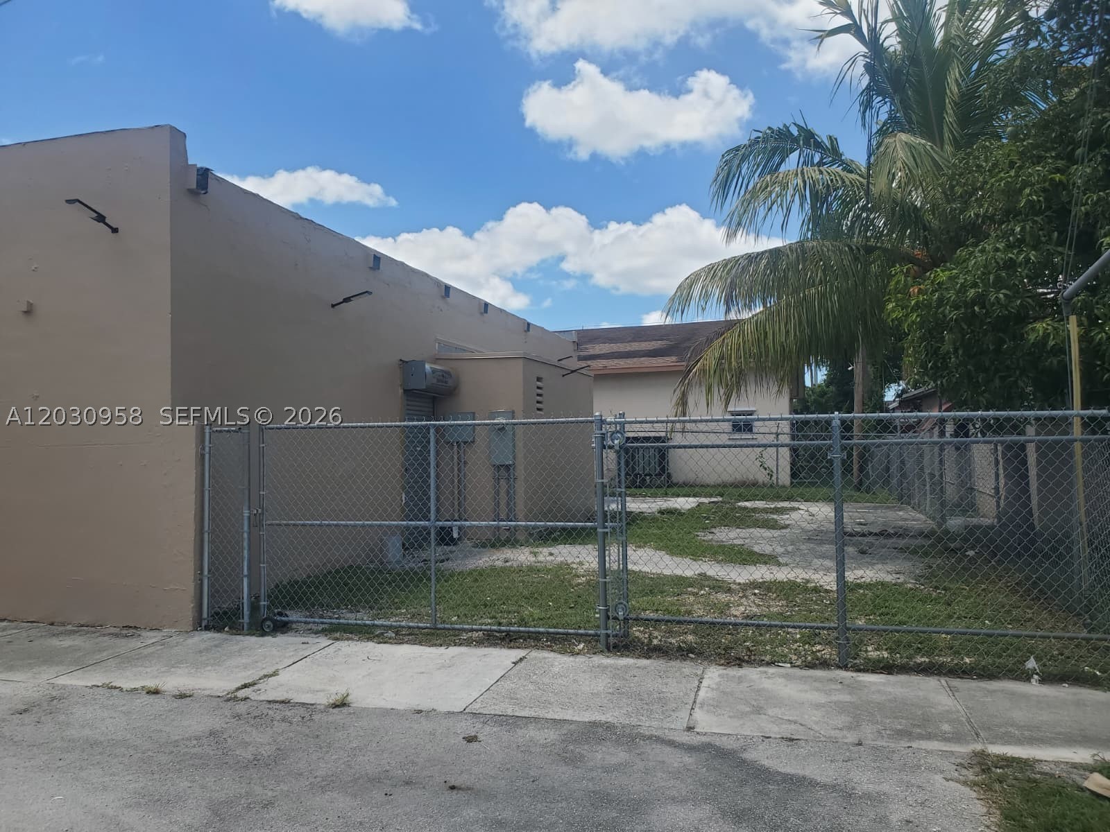 5180 Nw 17th Ave Property Photo 16