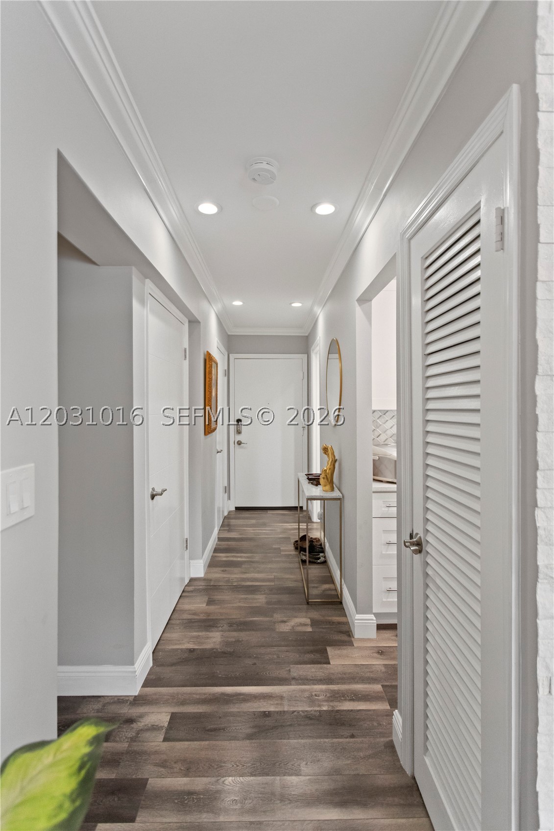120 Golden Isles Dr 23b Property Photo 10