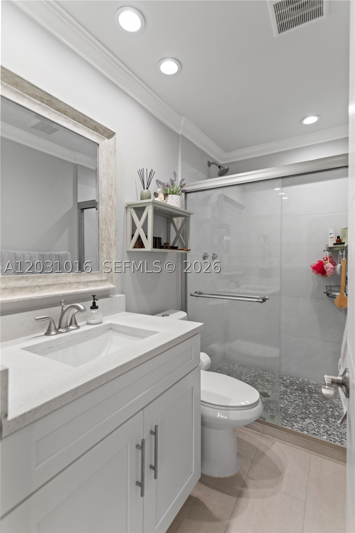 120 Golden Isles Dr 23b Property Photo 16