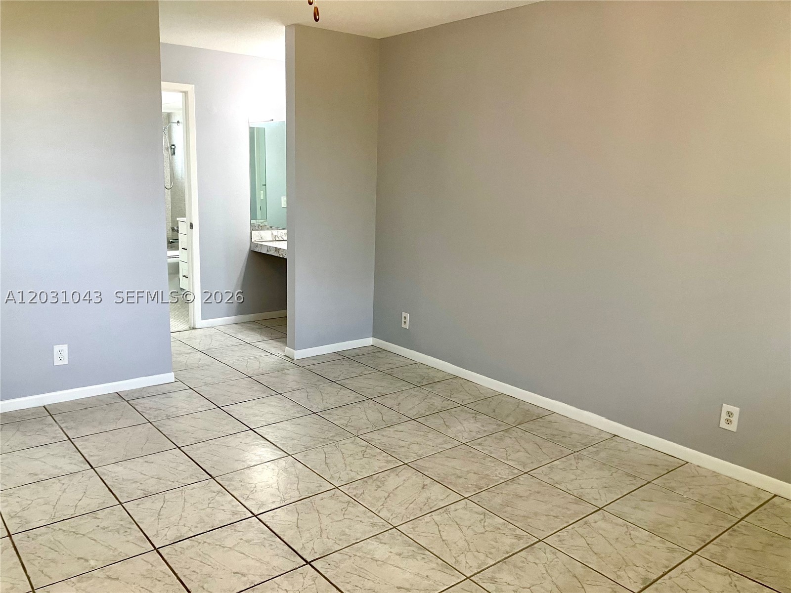 2801 Nw 47th Ter 403b Property Photo 10