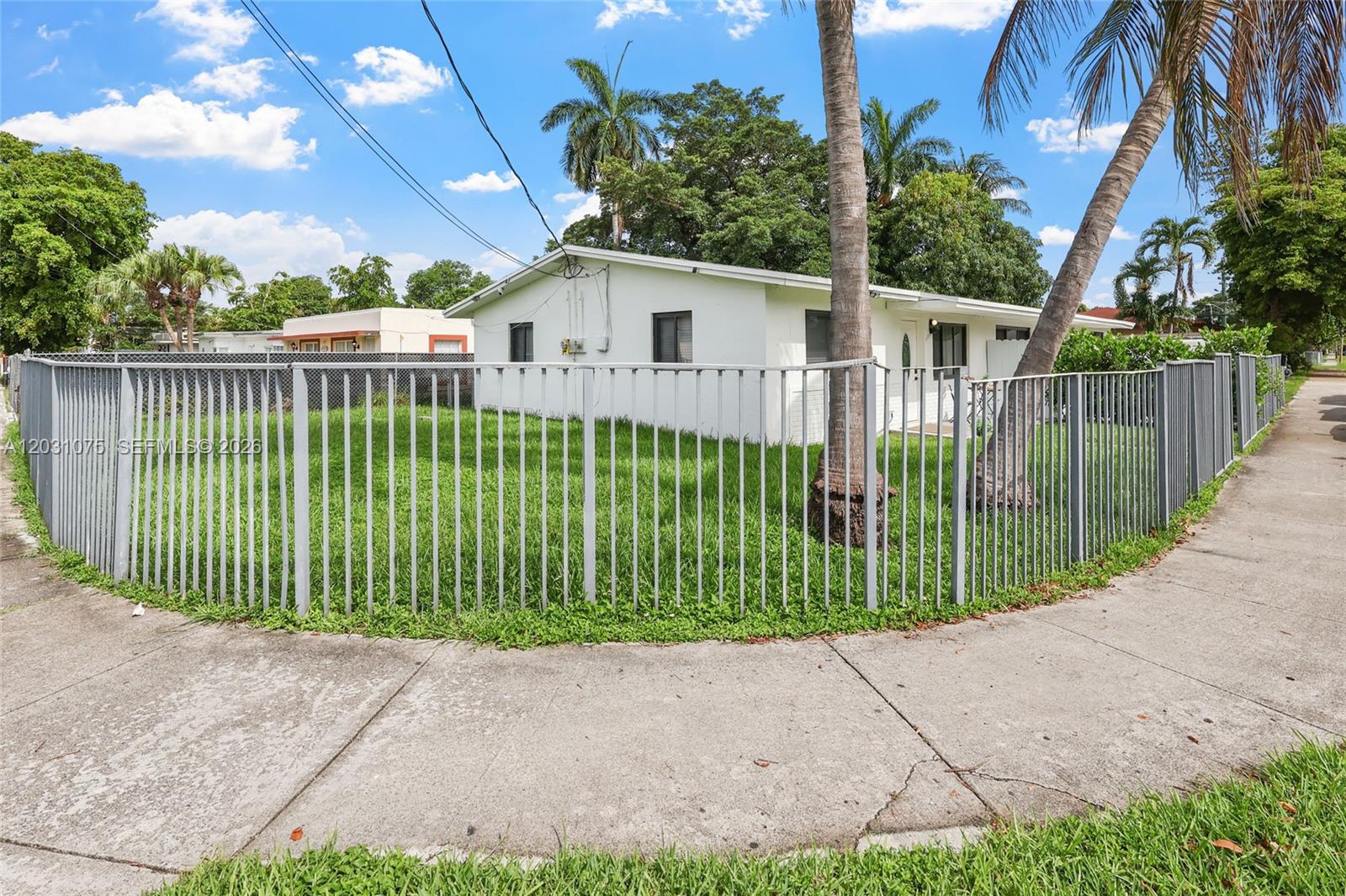 11002 Ne 13th Ave # Property Photo 12