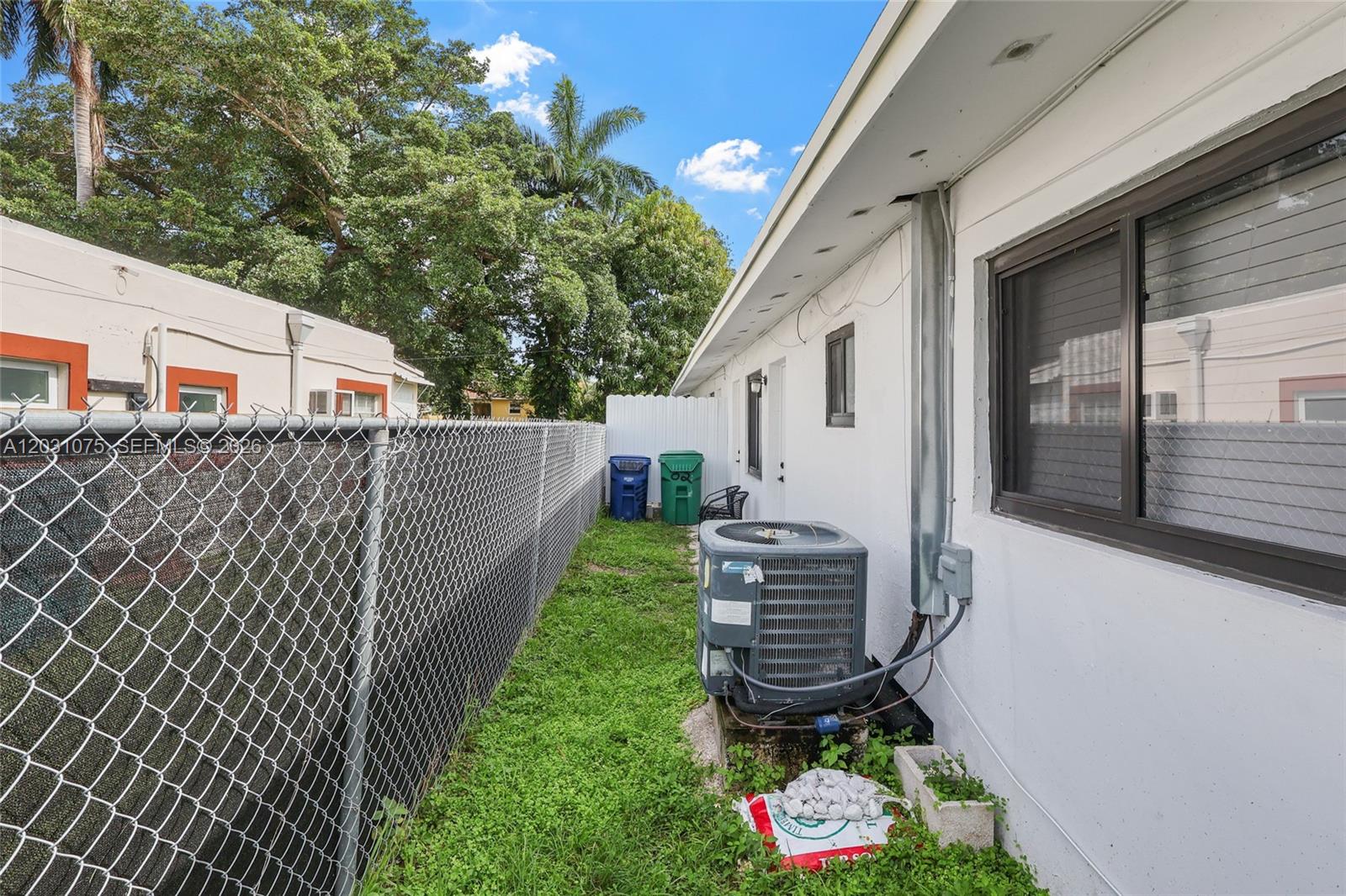 11002 Ne 13th Ave # Property Photo 16