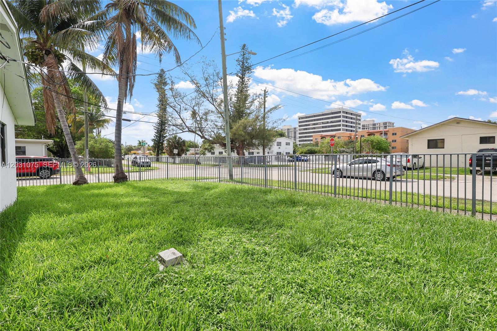11002 Ne 13th Ave # Property Photo 17