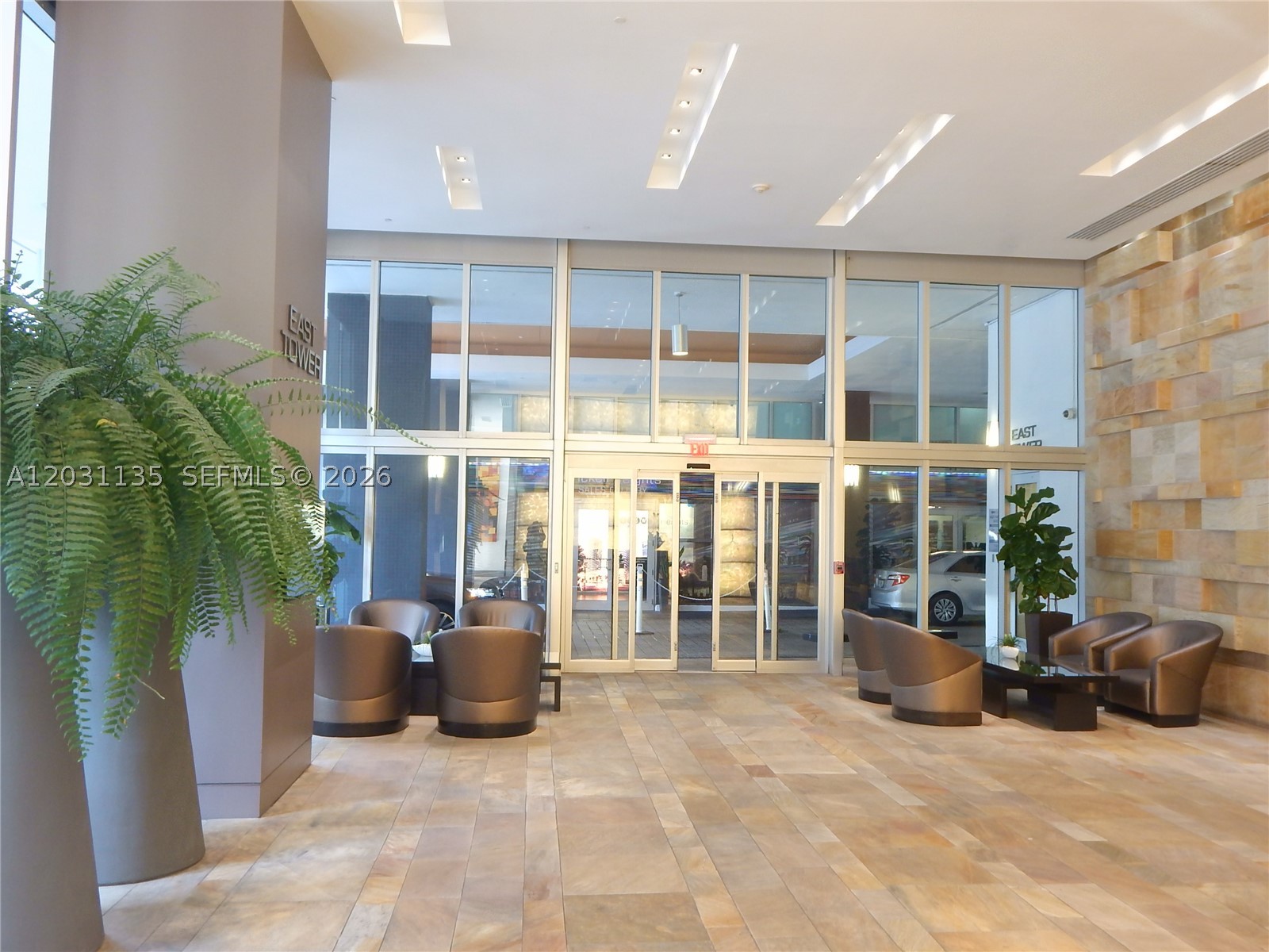 500 Brickell Ave 1808 Property Photo 4