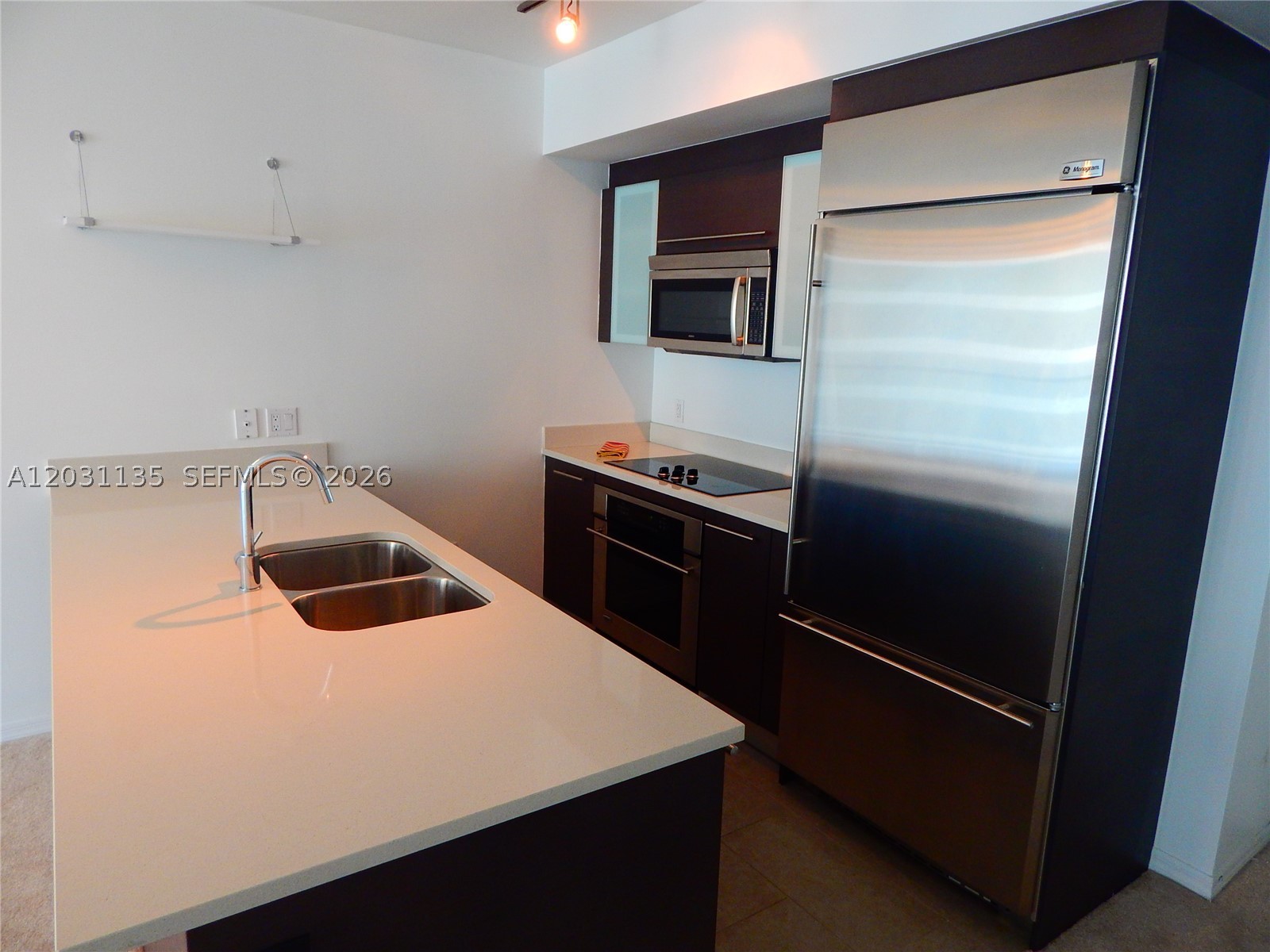500 Brickell Ave 1808 Property Photo 7
