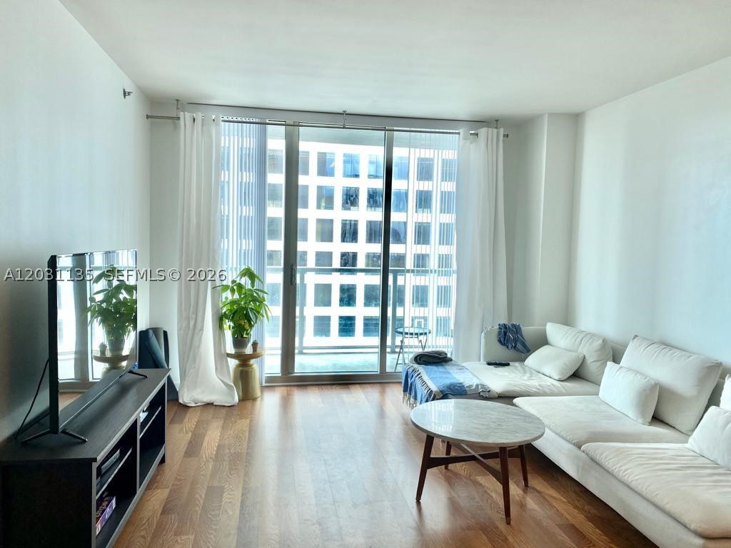 500 Brickell Ave 1808 Property Photo 9