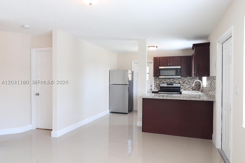 1861 Nw 59th Way Property Photo 2