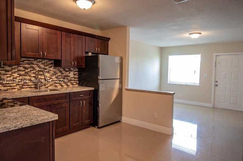 1861 Nw 59th Way Property Photo 17