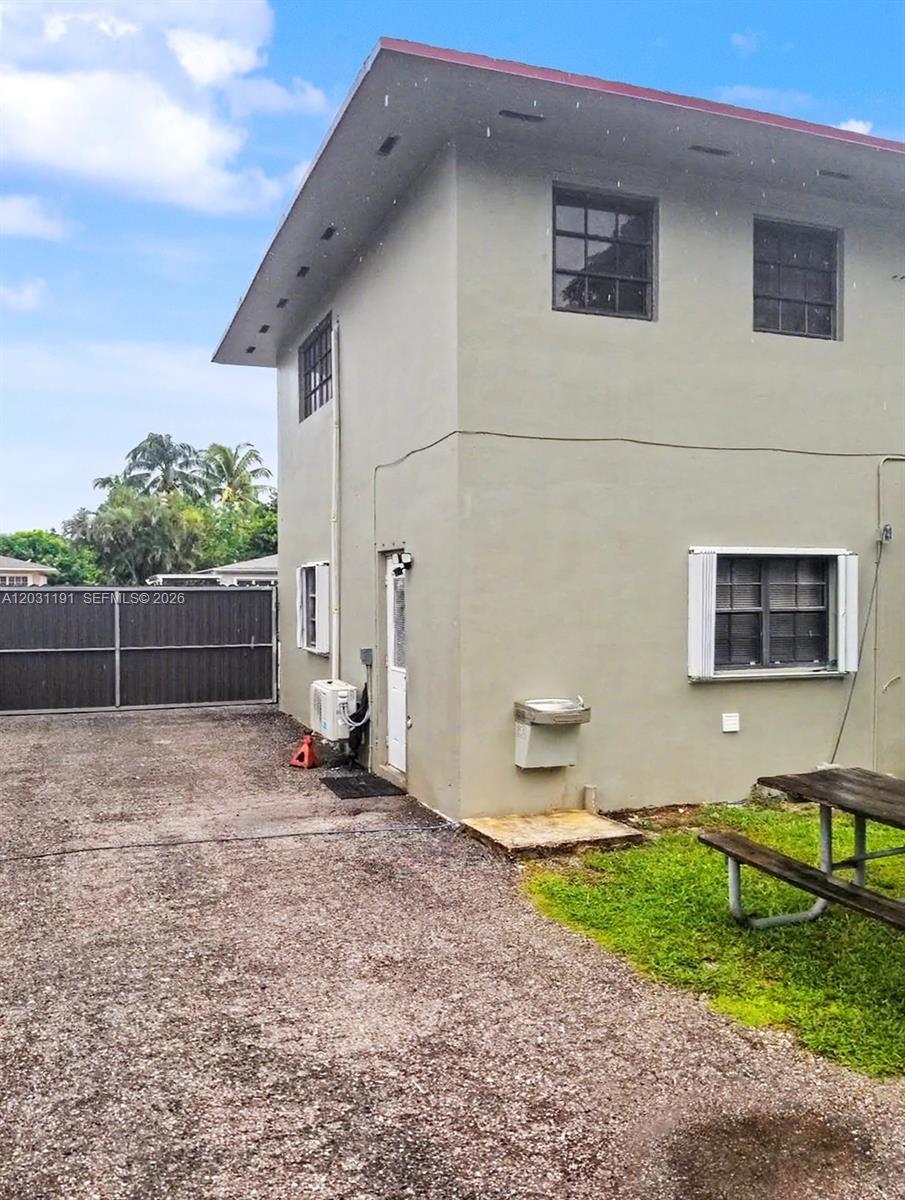 14411 Nw 15th Dr Property Photo 2