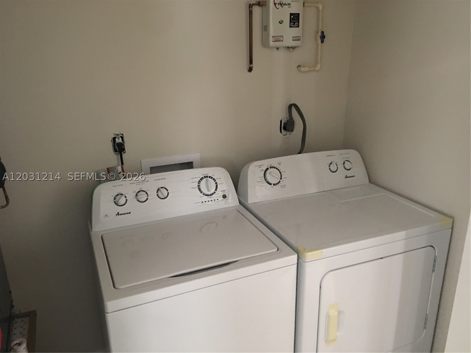 1594 Ne 155th Ter Property Photo 8