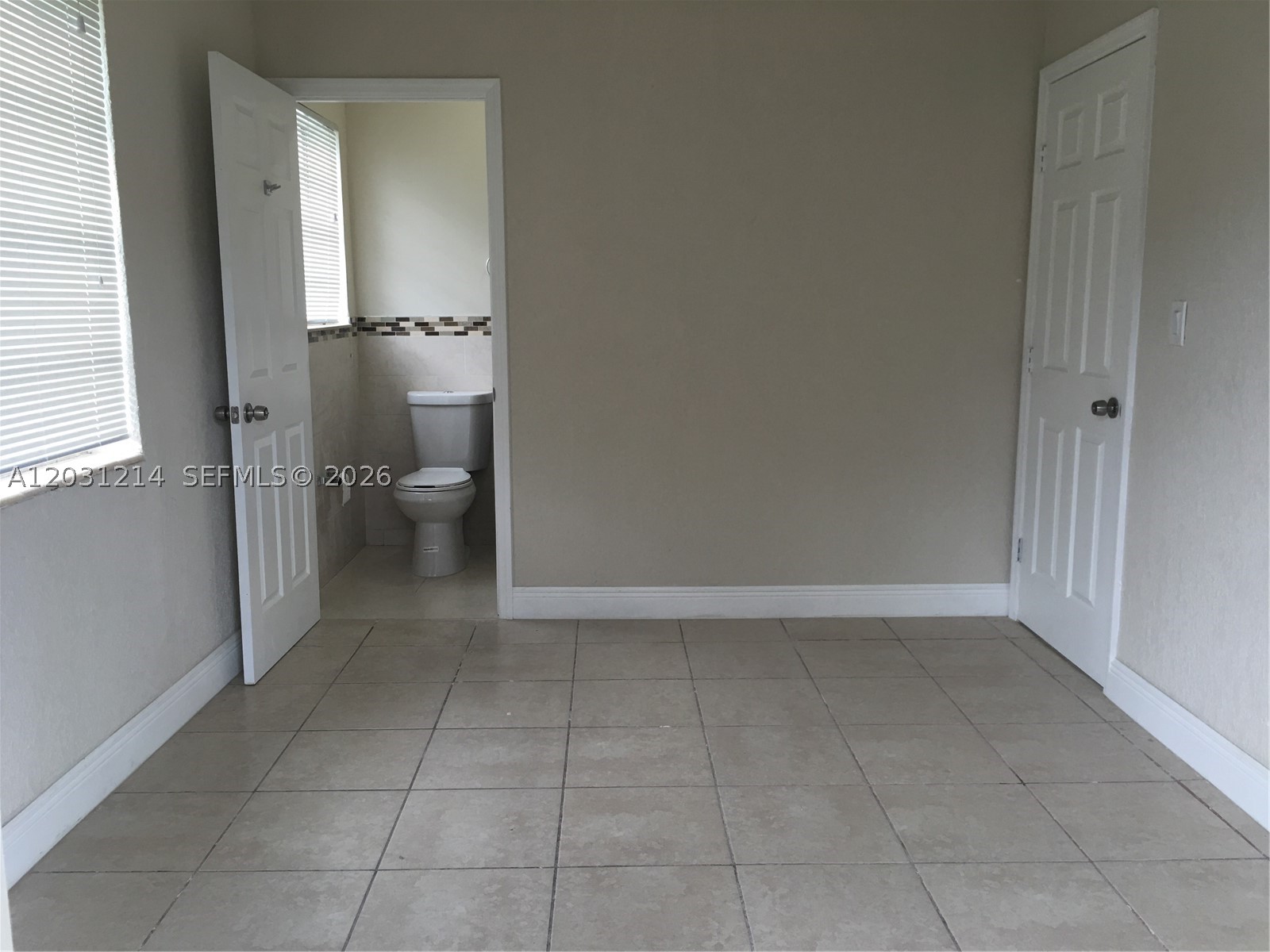 1594 Ne 155th Ter Property Photo 13